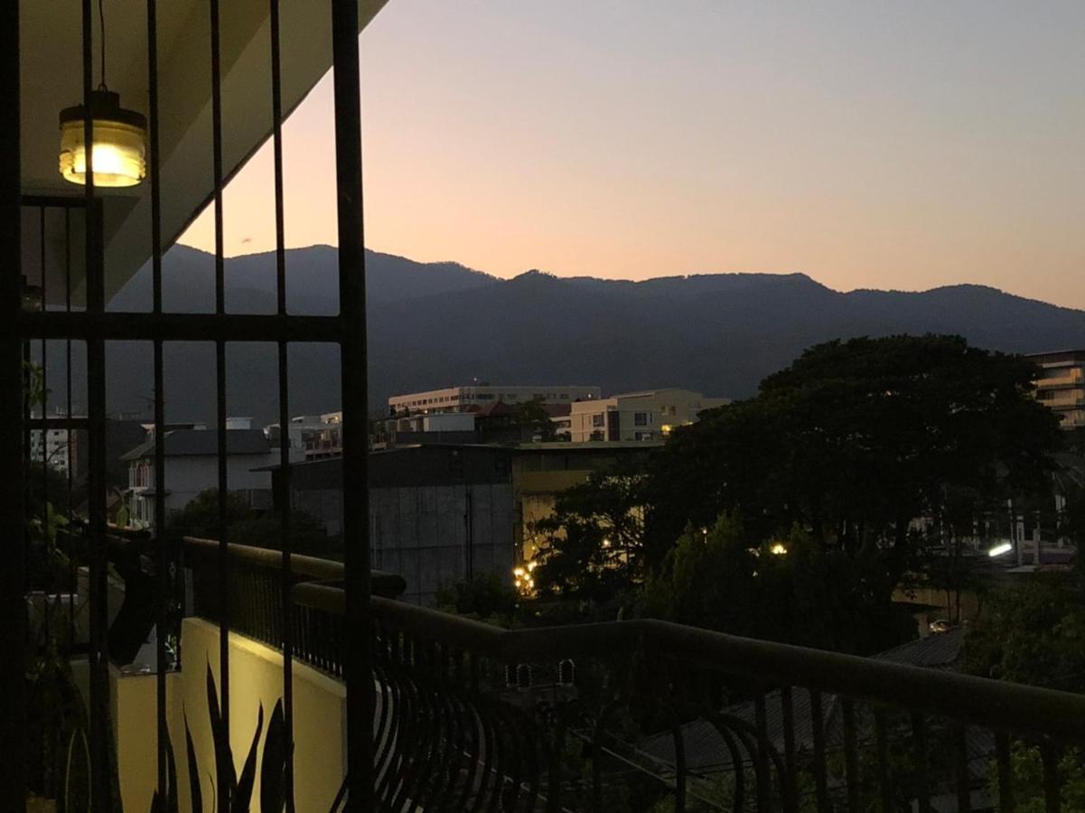 Hotel Yayee Chiang Mai Extérieur photo